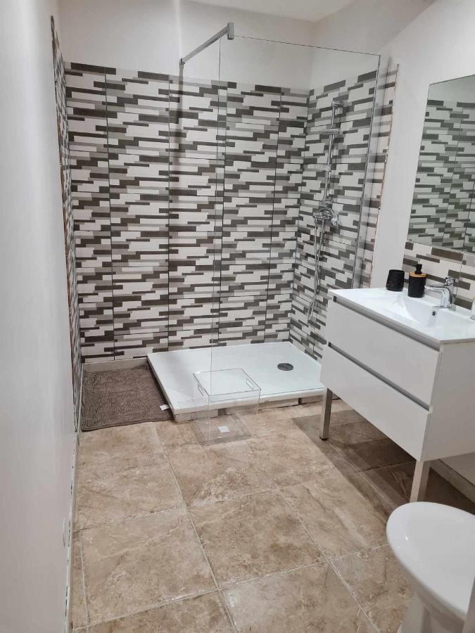Chez Karine - Appartement Lédenon Extérieur photo